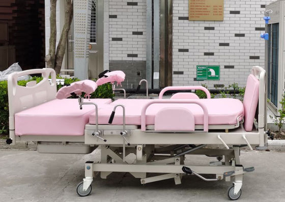 Manual Hospital Delivery Bed Baby Birth Recovery Hydraulic Controlled Height Adjustment