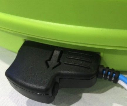 Portable AED Defibrillator Automatisierter Externer Defibrillator mit Sprach-RCP-Leitfaden für den öffentlichen und häuslichen Gebrauch