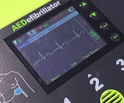 Portable AED Defibrillator Automatisierter Externer Defibrillator mit Sprach-RCP-Leitfaden für den öffentlichen und häuslichen Gebrauch