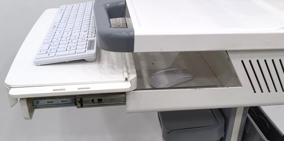 Station de travail pour ordinateur portable réglable en hauteur pour EMR