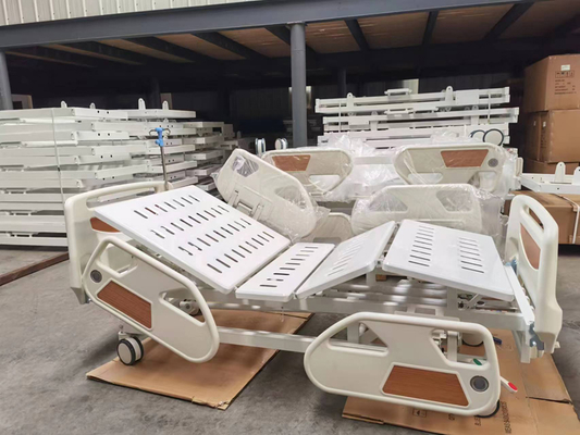 Multi-Function 4 Crank Medical Patient Bed For Clinical & Hospital With IV Pole And Mattress